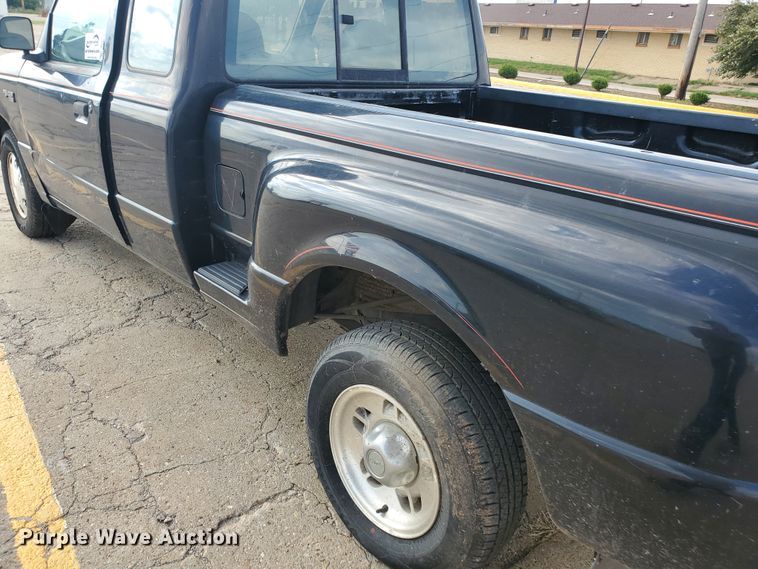 image for item DF5591 1997 Ford Ranger XLT  SuperCab pickup truck