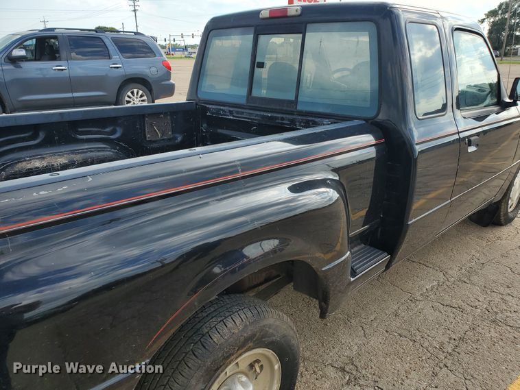 image for item DF5591 1997 Ford Ranger XLT  SuperCab pickup truck