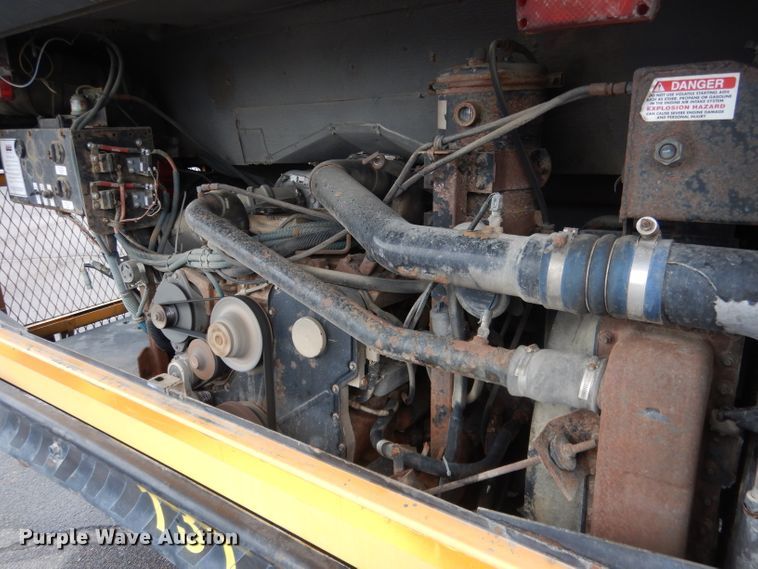 image for item DG4586 2000 Thomas 1405S  school bus