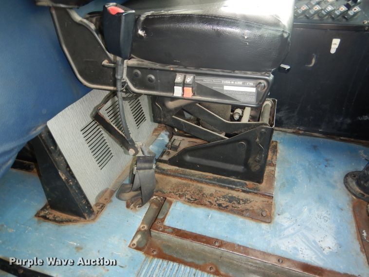 image for item DG4586 2000 Thomas 1405S  school bus