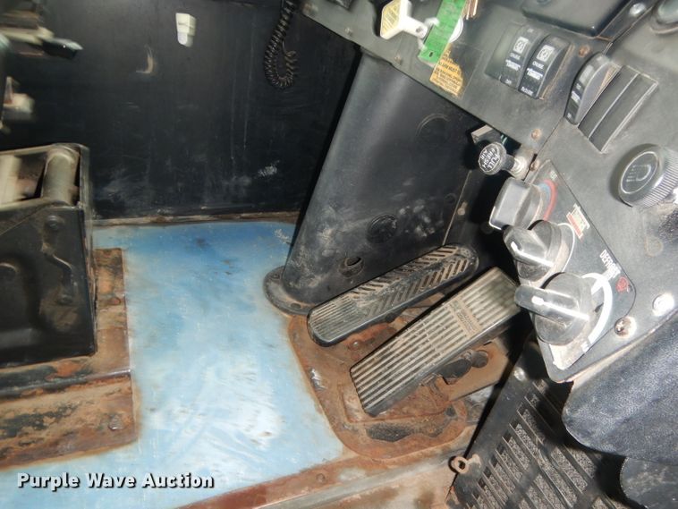 image for item DG4586 2000 Thomas 1405S  school bus