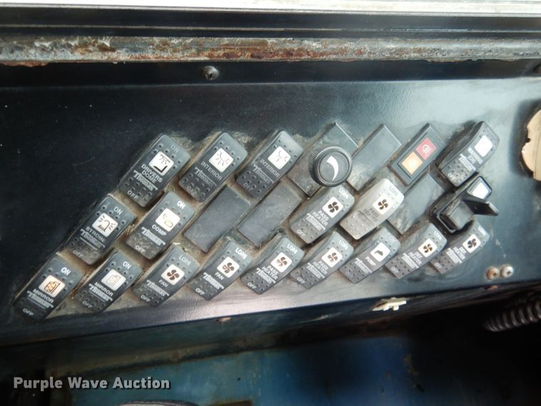 image for item DG4586 2000 Thomas 1405S  school bus