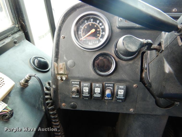 image for item DG4586 2000 Thomas 1405S  school bus