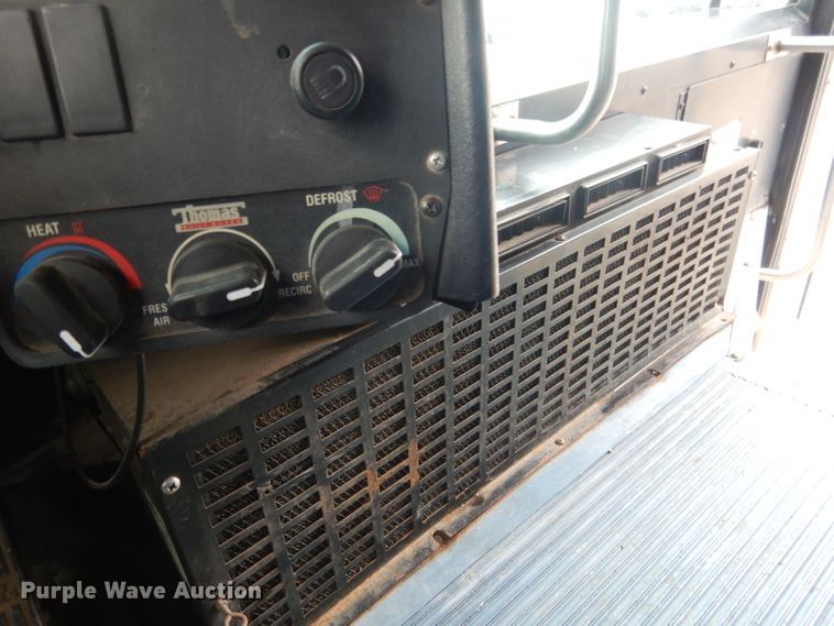 image for item DG4586 2000 Thomas 1405S  school bus