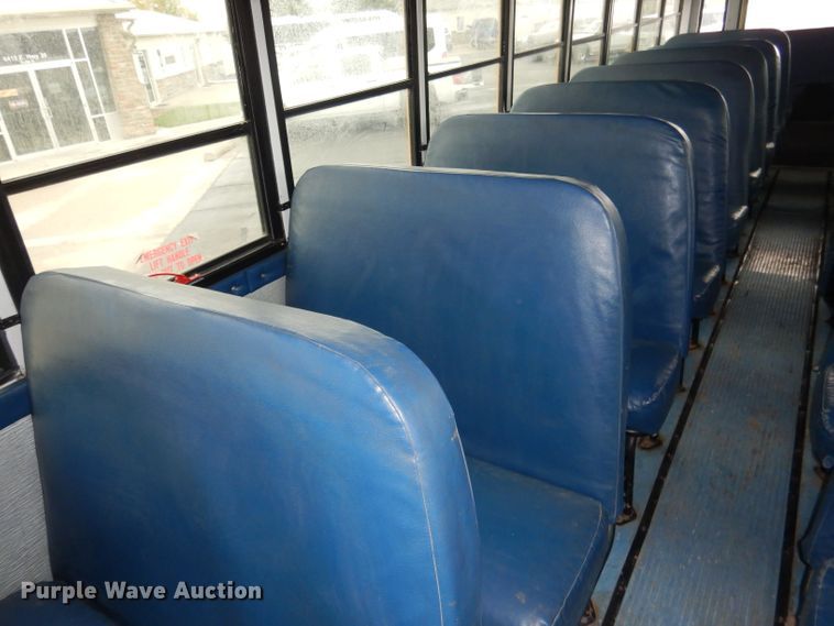 image for item DG4586 2000 Thomas 1405S  school bus