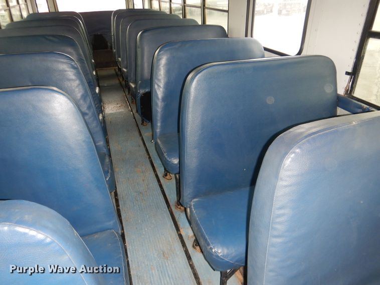 image for item DG4586 2000 Thomas 1405S  school bus