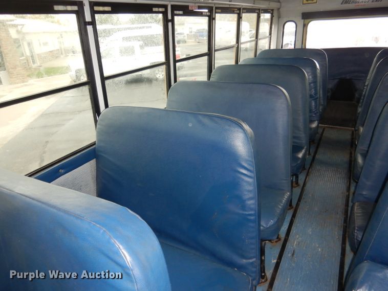 image for item DG4586 2000 Thomas 1405S  school bus