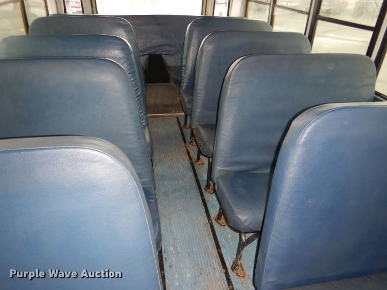 image for item DG4586 2000 Thomas 1405S  school bus