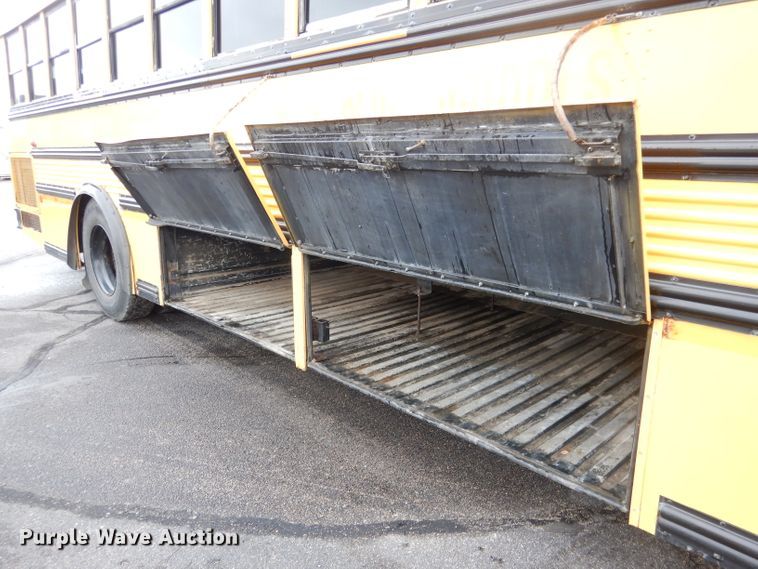 image for item DG4586 2000 Thomas 1405S  school bus