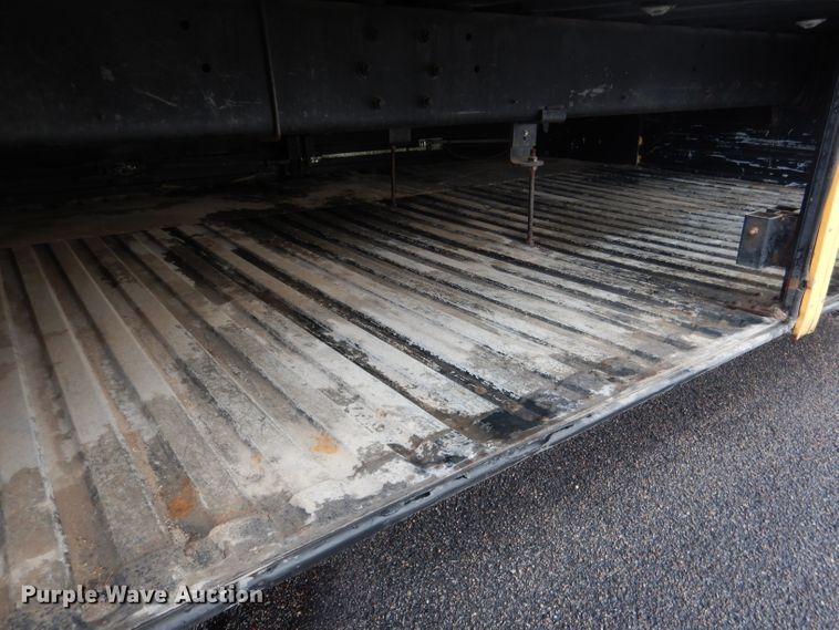 image for item DG4586 2000 Thomas 1405S  school bus