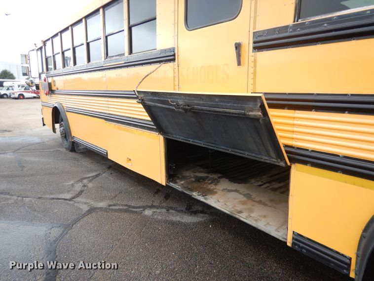 image for item DG4586 2000 Thomas 1405S  school bus