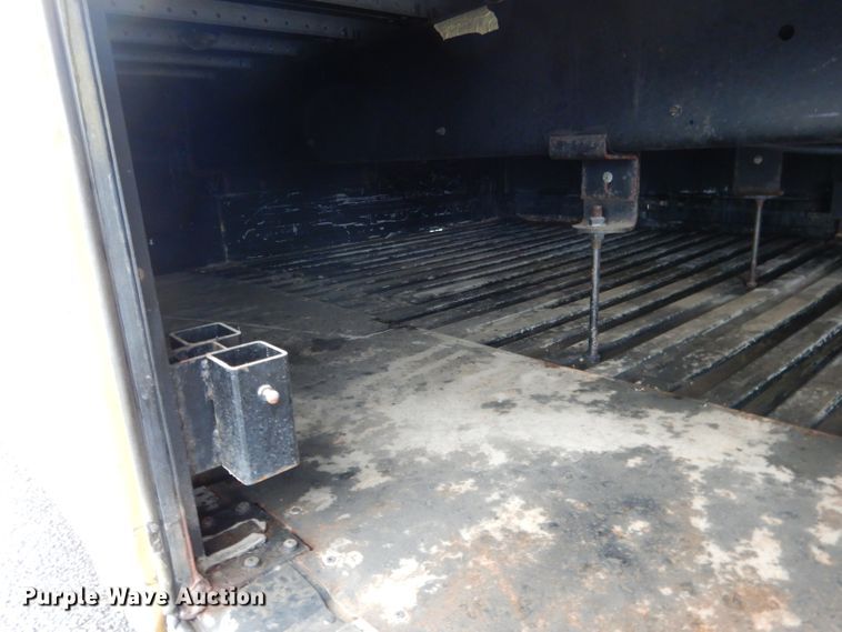 image for item DG4586 2000 Thomas 1405S  school bus