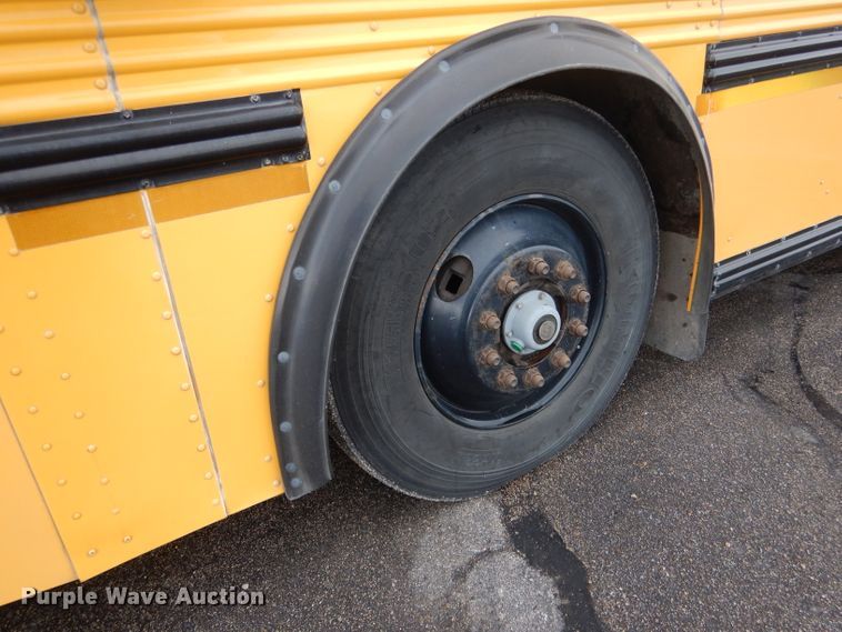 image for item DG4586 2000 Thomas 1405S  school bus