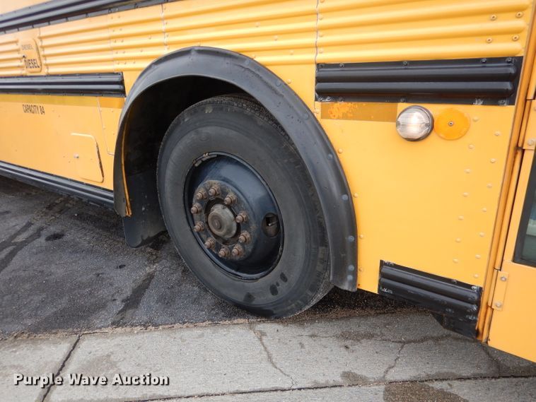 image for item DG4586 2000 Thomas 1405S  school bus