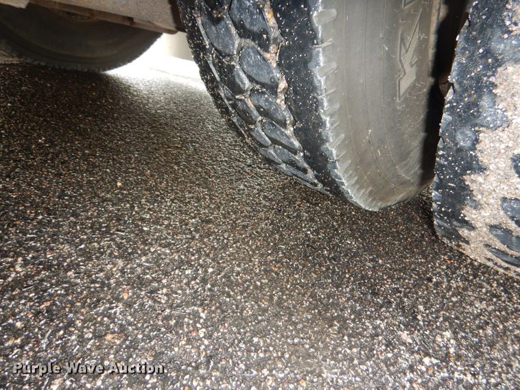 image for item DG4586 2000 Thomas 1405S  school bus