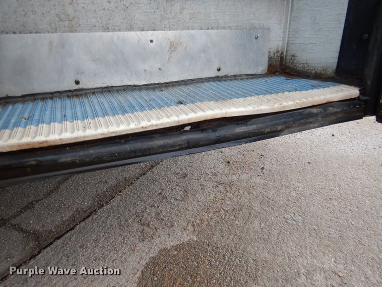 image for item DG4586 2000 Thomas 1405S  school bus