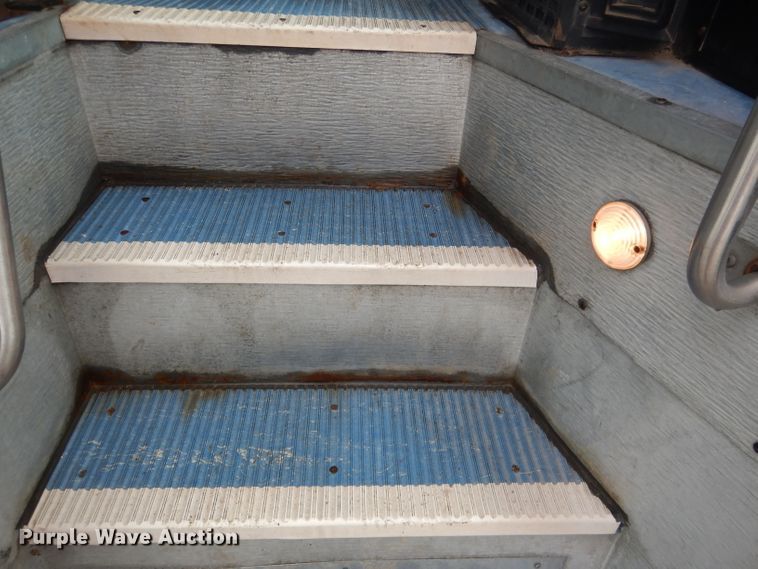 image for item DG4586 2000 Thomas 1405S  school bus