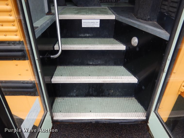 image for item DG4587 1997 International 3800  school bus