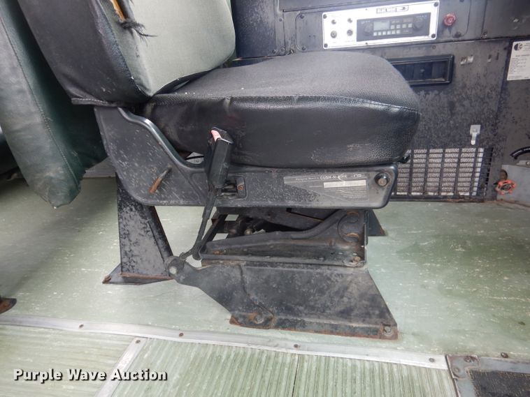 image for item DG4587 1997 International 3800  school bus