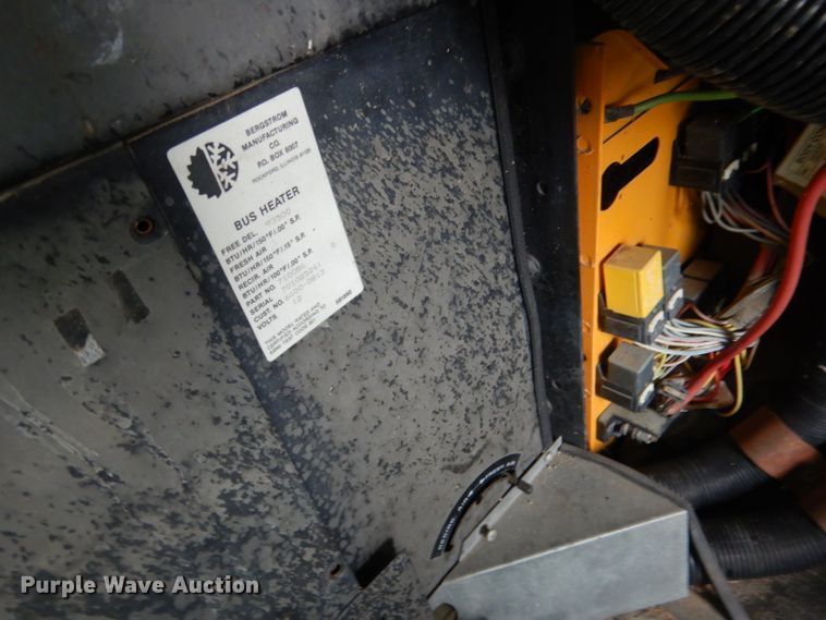 image for item DG4587 1997 International 3800  school bus