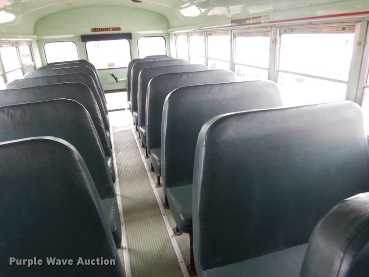 image for item DG4587 1997 International 3800  school bus