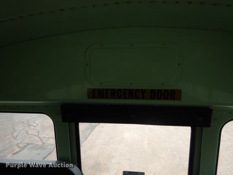 image for item DG4587 1997 International 3800  school bus