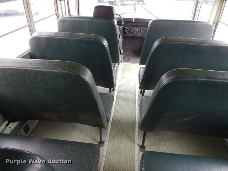 image for item DG4587 1997 International 3800  school bus