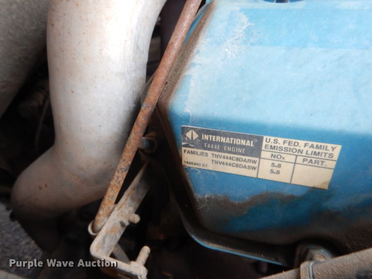 image for item DG4587 1997 International 3800  school bus