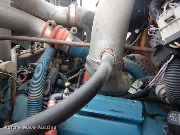 image for item DG4587 1997 International 3800  school bus