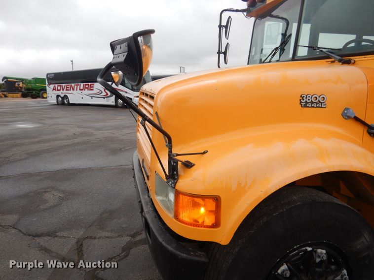 image for item DG4587 1997 International 3800  school bus