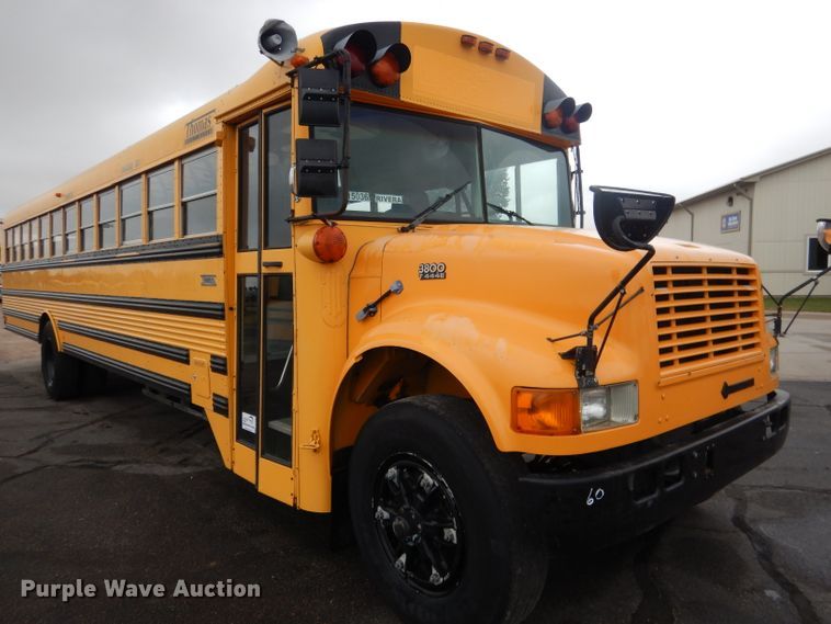image for item DG4587 1997 International 3800  school bus