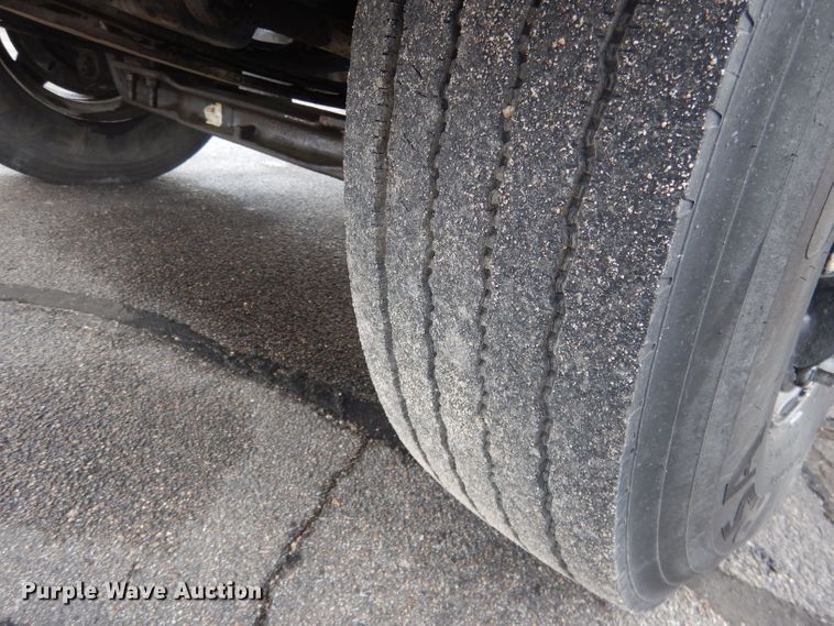 image for item DG4587 1997 International 3800  school bus