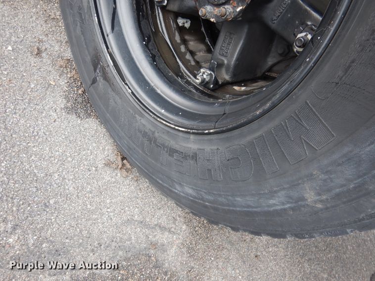 image for item DG4587 1997 International 3800  school bus