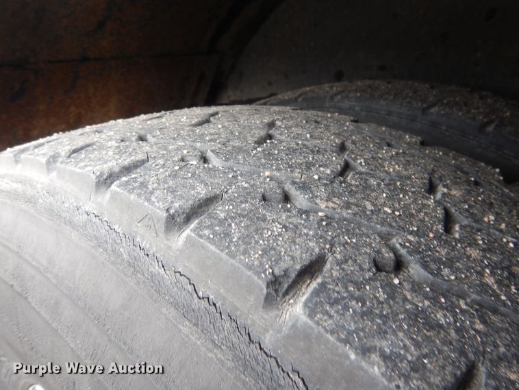 image for item DG4587 1997 International 3800  school bus