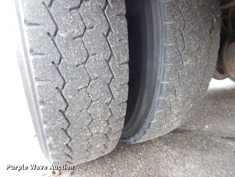 image for item DG4587 1997 International 3800  school bus