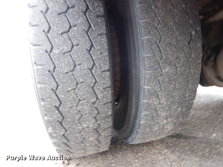 image for item DG4587 1997 International 3800  school bus