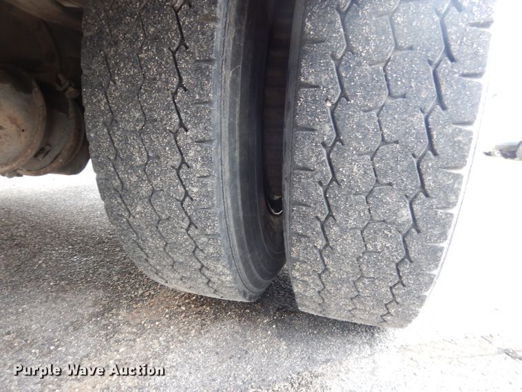 image for item DG4587 1997 International 3800  school bus