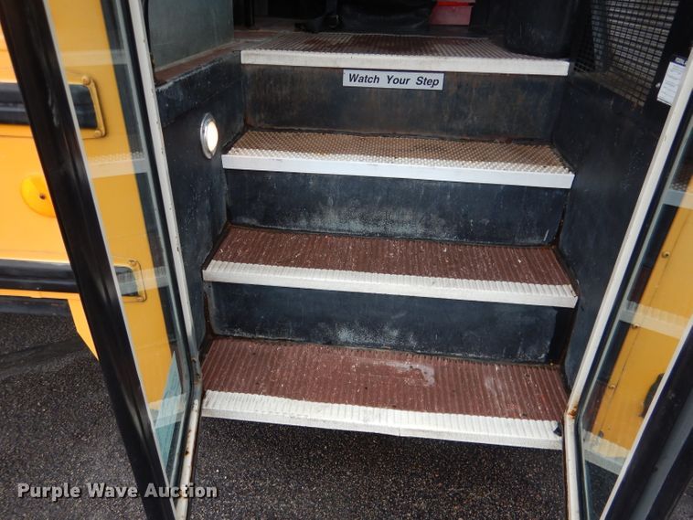 image for item DG4588 1998 International 3800  school bus