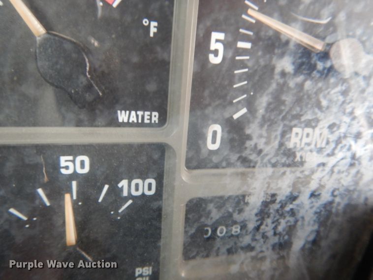 image for item DG4588 1998 International 3800  school bus