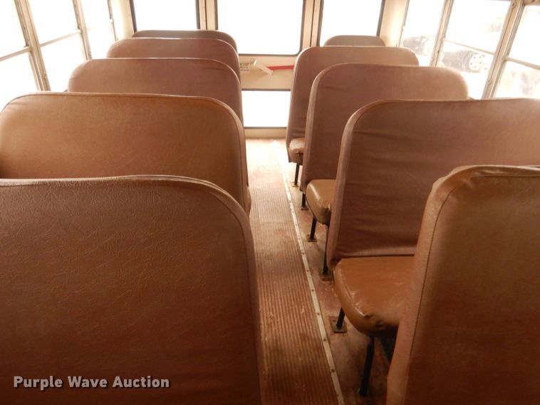 image for item DG4588 1998 International 3800  school bus