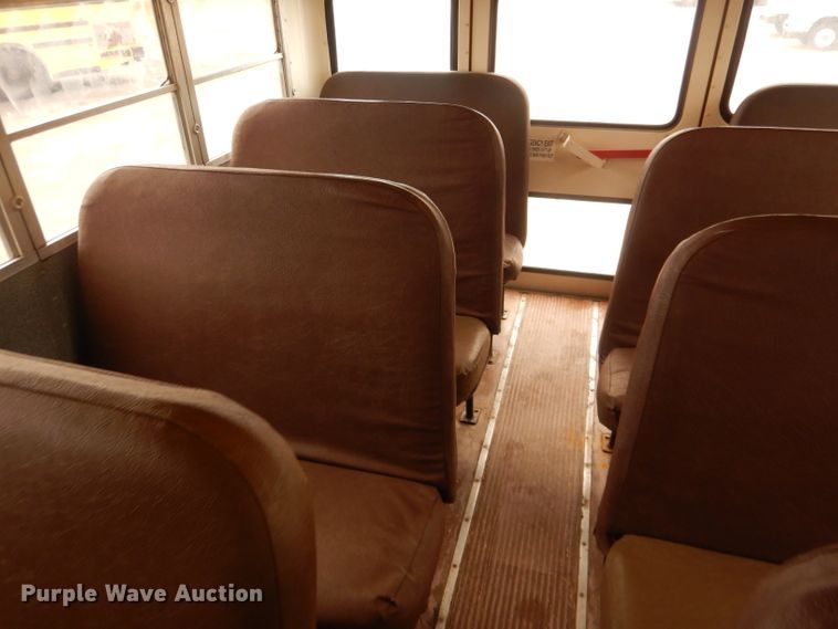 image for item DG4588 1998 International 3800  school bus