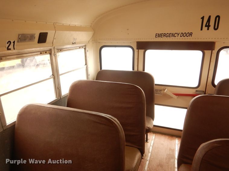 image for item DG4588 1998 International 3800  school bus