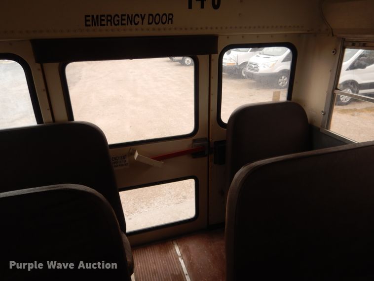 image for item DG4588 1998 International 3800  school bus