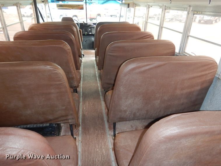 image for item DG4588 1998 International 3800  school bus