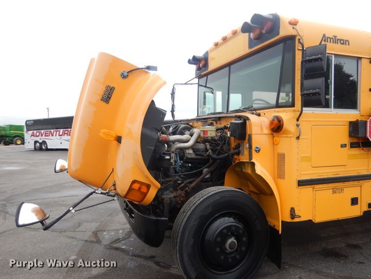 image for item DG4588 1998 International 3800  school bus