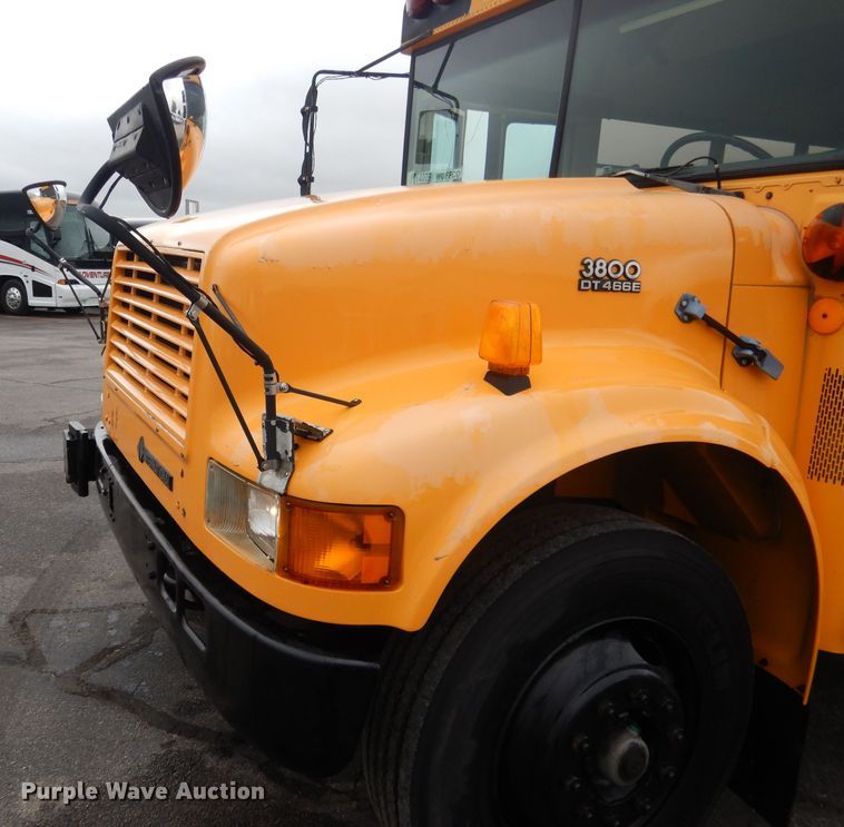 image for item DG4588 1998 International 3800  school bus