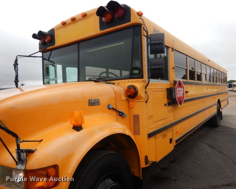 image for item DG4588 1998 International 3800  school bus