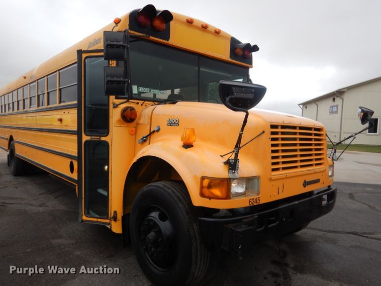 image for item DG4588 1998 International 3800  school bus