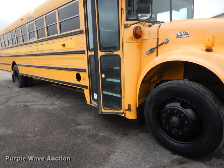 image for item DG4588 1998 International 3800  school bus