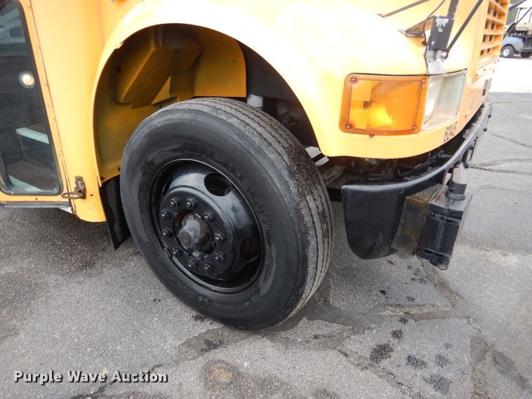 image for item DG4588 1998 International 3800  school bus